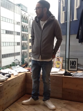 「HAMNETT（ハムネット）のアイテム（パーカー）」を使った、MAKOTO NAGATAさん（メンズ・170cm）の春コーディネート