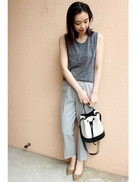 「アイテム（タンクトップ、グレー系）」を使った、LUCYさん（レディース・163cm）の春コーディネート