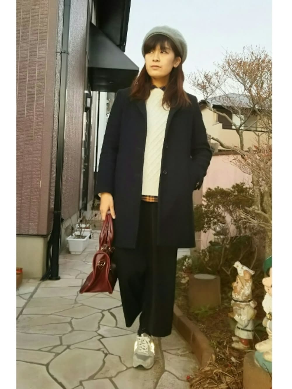「チェスターコート、キレカジミックス楽しみ隊、wear呑んべぇ部、ベレ女、アンクルパンツ、チェックシャツ、ケーブルニット、ボルドー、忘年会、ニューバラビームより輝き隊」｜「RAGEBLUEのアルパカ混ケーブルニットクルー/729128（ニット/セーター、ホワイト系）」を使った、SHIHOさん（レディース・161cm）の冬コーディネートの1枚目の写真
