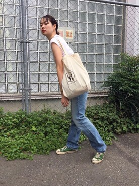 「オーオシカシカのアイテム（トートバッグ、ホワイト系）」を使った、Nagisa Saitoさん（レディース・160cm）の秋コーディネート