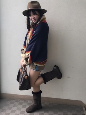 「Rodeo Crowns（ロデオクラウンズ）のアイテム（ポンチョ）」を使った、Nagisa Saitoさん（レディース・160cm）の秋コーディネート