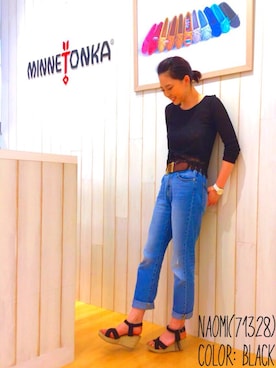 「Minnetonka（ミネトンカ）のアイテム」を使った、MINNETONKASTORE町田東急ツインズさん（レディース・164cm）の春コーディネート