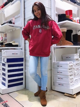 「海外」｜「アイテム（ブーツ）」を使った、MINNETONKASTORE町田東急ツインズさん（レディース・164cm）の秋コーディネート
