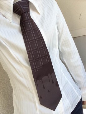 「溶けるチョコレートネクタイ（ネクタイ、ブラウン系）」を使った、コミュニケーションネクタイさん（メンズ）の夏コーディネート