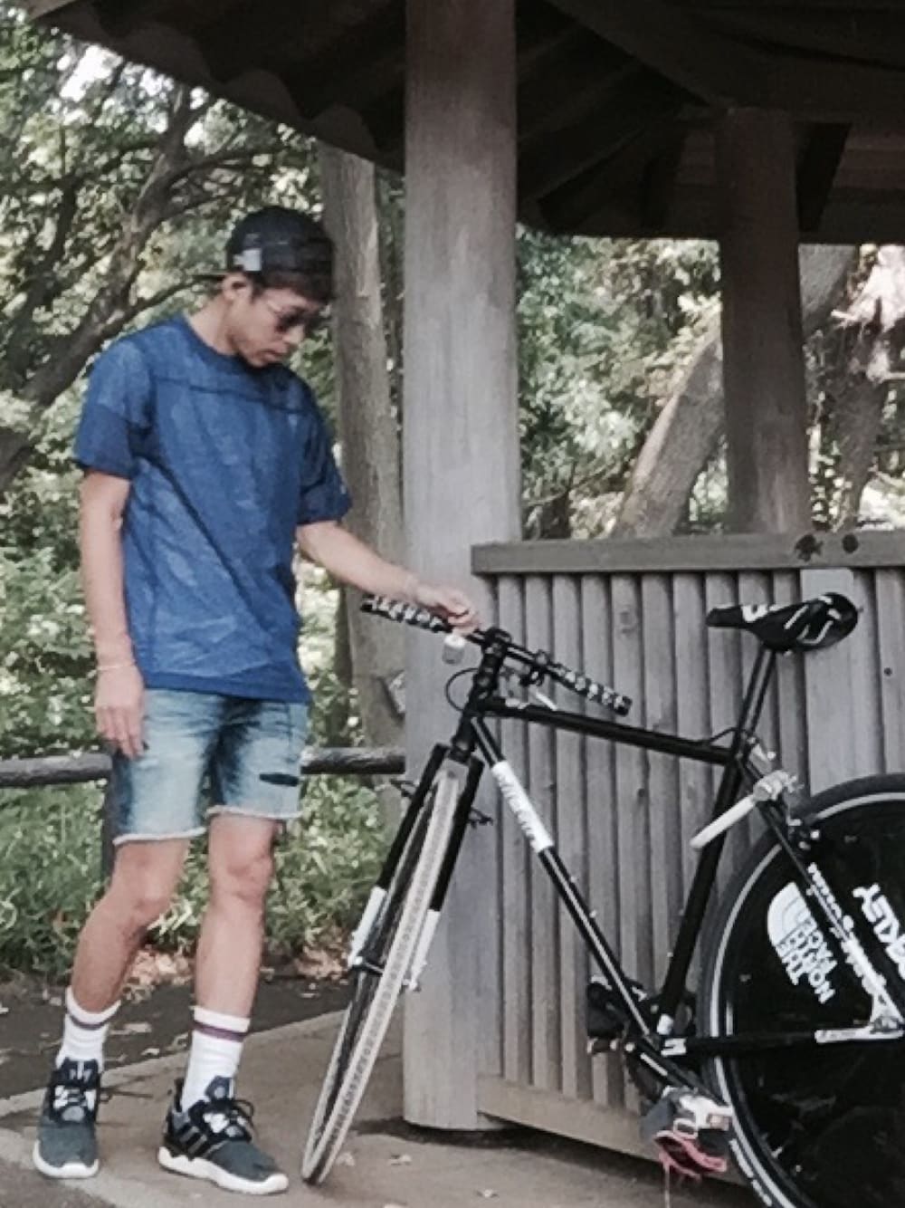 「ChampionのΠCHAMPION×BEAMS / 別注 ナイロンメッシュTシャツ （Tシャツ/カットソー、ブルー系）」を使った、shohei878さん（メンズ・165cm）の夏コーディネートの1枚目の写真
