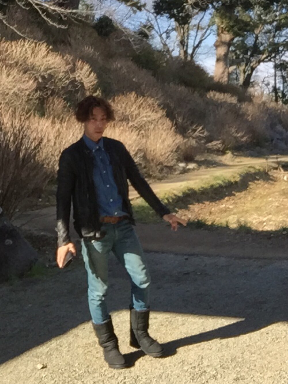 「ライダース、秋のコーデ、秋コーデ、黒、ムートンブーツ」｜「sisiiのSisii / シングルレザーライダース（ライダースジャケット、ブラック系）」を使った、shohei878さん（メンズ・165cm）の秋コーディネートの1枚目の写真