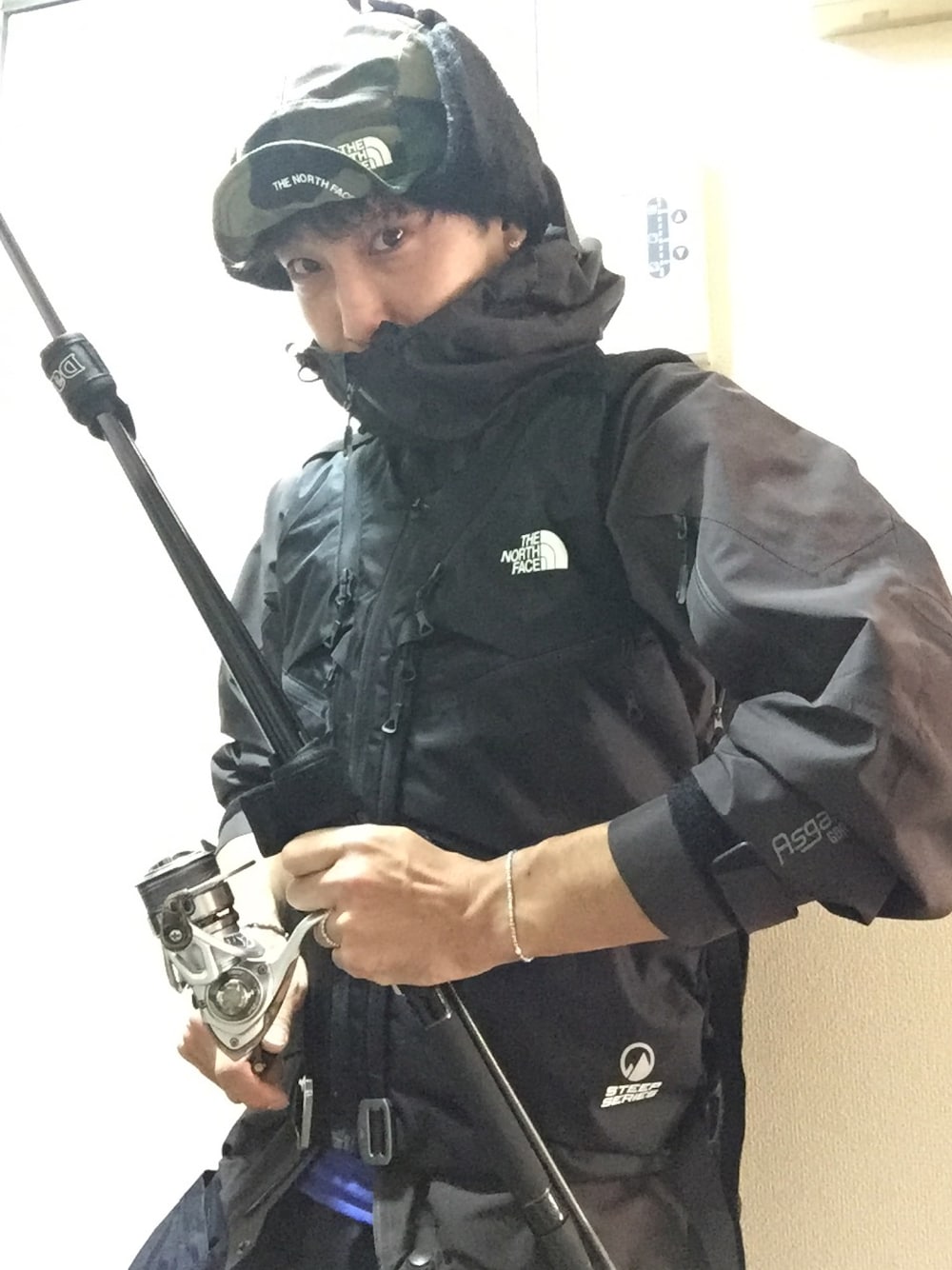 「釣り、フィッシングスタイル、スノーボード、アウトドアスタイル」｜「daiwaのアイテム（スポーツグッズ、その他）」を使った、shohei878さん（メンズ・165cm）の秋コーディネートの1枚目の写真