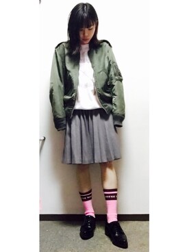 「FINAL HOME（ファイナルホーム）のアイテム（スウェット）」を使った、AIMIさん（レディース・162cm）の冬コーディネート