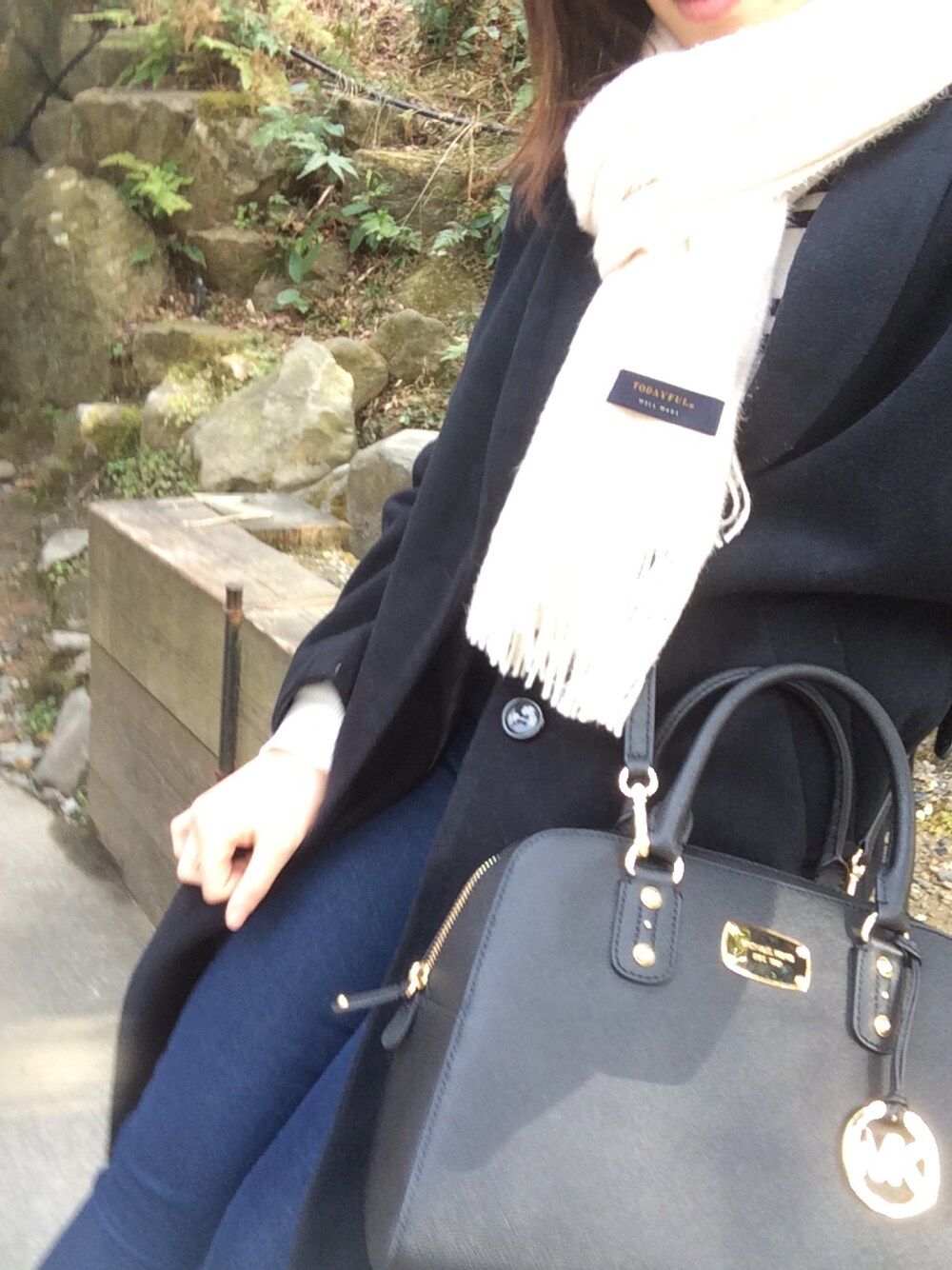 「TODAYFUL、シンプルコーデ、GU、MichaelKors」｜「TODAYFULのアイテム（マフラー、ホワイト系）」を使った、nonさん（レディース・158cm）の冬コーディネートの1枚目の写真
