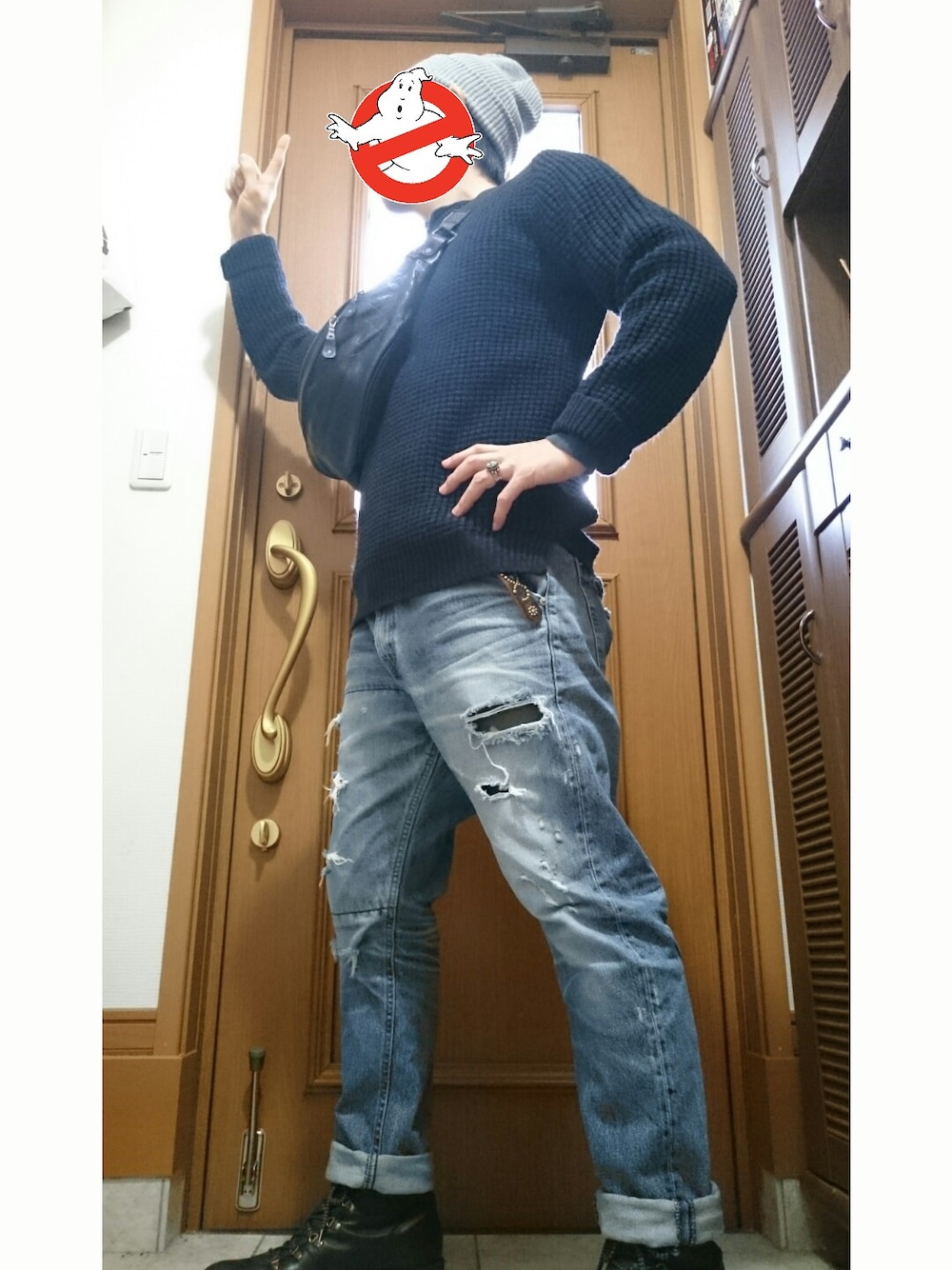 「nobrandのアイテム（デニムパンツ、ブルー系）」を使った、minatoさん（メンズ・165cm）の春コーディネートの1枚目の写真