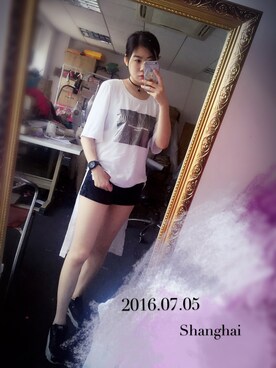 「NBA/NFL/NHL/MLB（エヌビーエーエヌエフエルエヌエイチエルエムエルビー）のアイテム（アナログ腕時計、ブラック系）」を使った、ルキさん（レディース・166cm）の夏コーディネート