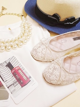 Elisa Litzさんのコーディネート