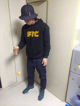 「FTC（エフティーシー）のアイテム（パーカー）」を使った、ノーネームさん（メンズ・174cm）の春コーディネート