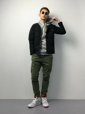 「rehacer（レアセル）のアイテム（ブルゾン）」を使った、原口 聖也さん（メンズ・180cm）の冬コーディネート