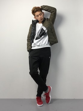 「unrelaxing（アンリラクシング）のアイテム（スウェット）」を使った、原口 聖也さん（メンズ・180cm）の冬コーディネート