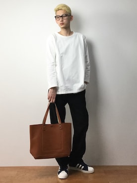 「URBAN RESEARCH（アーバンリサーチ）のアイテム（スニーカー）」を使った、原口 聖也さん（メンズ・180cm）の冬コーディネート