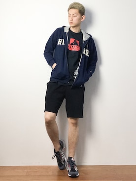 「TOMMY HILFIGER（トミーヒルフィガー）のアイテム（パーカー）」を使った、原口 聖也さん（メンズ・180cm）の冬コーディネート