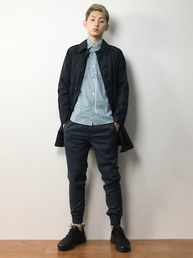 「BEAMS PLUS（ビームスプラス）のアイテム（ステンカラーコート）」を使った、原口 聖也さん（メンズ・180cm）の春コーディネート