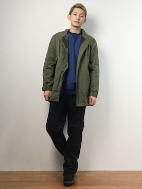 「黒パンツ」｜「アイテム（モッズコート）」を使った、原口 聖也さん（メンズ・180cm）の春コーディネート