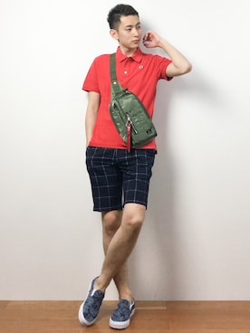 「アイテム（ボディバッグ/ウエストポーチ、グリーン系）」を使った、原口 聖也さん（メンズ・180cm）の春コーディネート