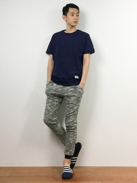 「knock through abstraction（ノックスルーアブストラクション）のアイテム（パンツ）」を使った、原口 聖也さん（メンズ・180cm）の夏コーディネート
