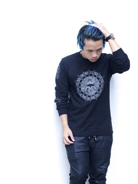 「VERSACE（ヴェルサーチ）のアイテム（腕時計）」を使った、thejianhaotanさん（メンズ・170cm）の冬コーディネート