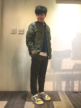 「plain-me（プレインミー）のアイテム（ミリタリージャケット）」を使った、YiTienTsengさん（メンズ・160cm）の春コーディネート