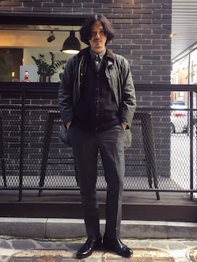 「FLORSHEIM（フローシャイム）のアイテム」を使った、Yun young kwonさん（メンズ・180cm）の冬コーディネート