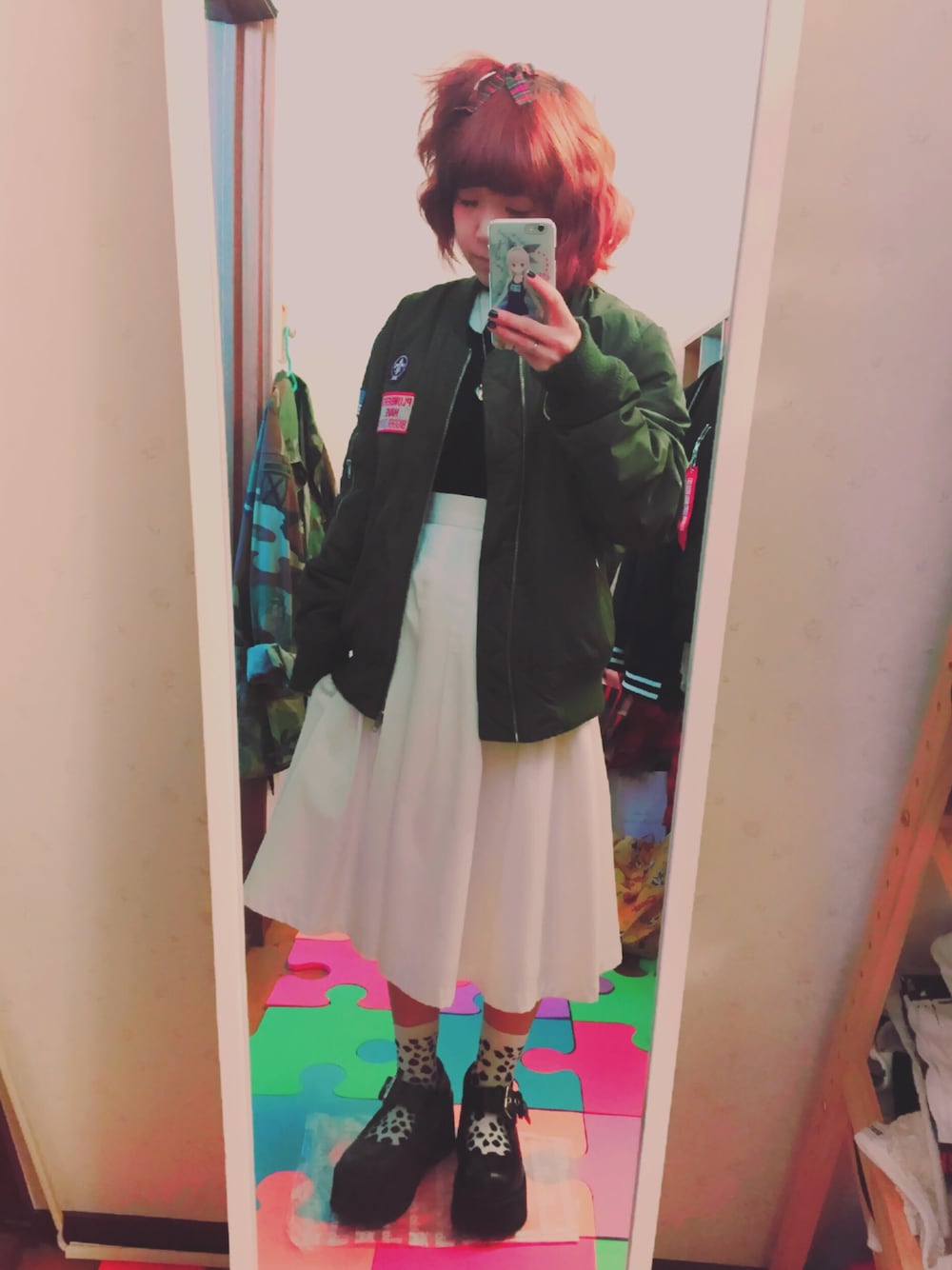 「WEGO、秋のコーデ、モノトーン、MA-1、カーキ、ガーリー、ミモレ丈スカート、ootd」｜「WEGOのアイテム（ニット/セーター、ブラック系）」を使った、ちぃちゃんさん（レディース・141cm）の秋コーディネートの1枚目の写真