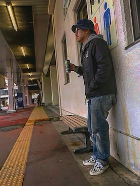 「Carhartt（カーハート）のアイテム（ナイロンジャケット）」を使った、シンタオカザキさん（メンズ・171cm）の春コーディネート