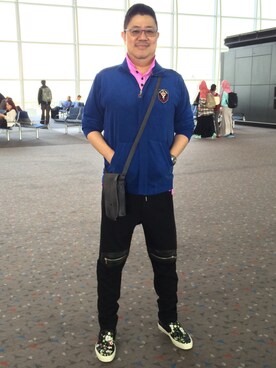 「initial（イニシャル）のアイテム（バッグ）」を使った、dictoさん（メンズ・180cm）の秋コーディネート