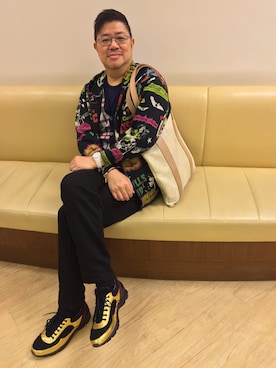「initial（イニシャル）のアイテム（バッグ）」を使った、dictoさん（メンズ・180cm）の秋コーディネート