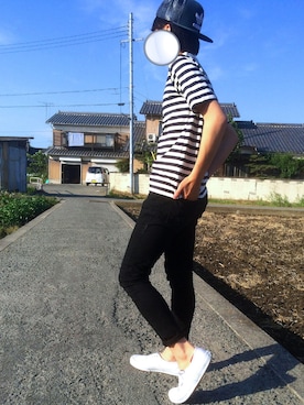 「白いスニーカー」｜「アイテム（キャップ）」を使った、かずまさん（メンズ・170cm）の春コーディネート