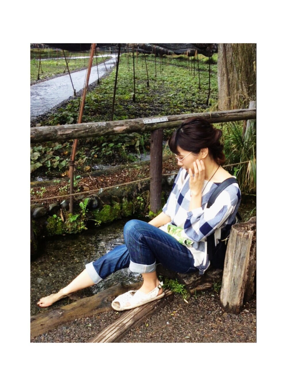 「パンツスタイル、カジュアルコーデ、休日スタイル、動きやすさ重視、チェック、デニムパンツ、ﾏﾙﾒｶﾞﾈ、おでかけ、サンダル」｜「no brandのアイテム（デニムパンツ、ブルー系）」を使った、かおりん〽︎さん（レディース・166cm）の秋コーディネートの1枚目の写真