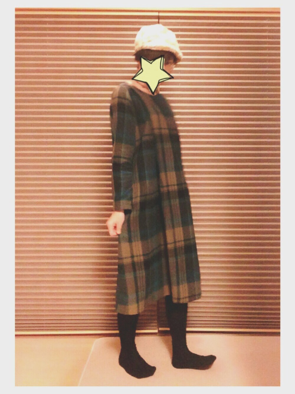 「休日スタイル、お出かけコーデ、ワンピース、チェックワンピース、チェック柄、カーキ、もこもこ帽子、もこもこ」｜「kaorinomoriの【カオリノモリ】クルルータ・キャス（キャスケット、ベージュ系）」を使った、かおりん〽︎さん（レディース・166cm）の秋コーディネートの1枚目の写真