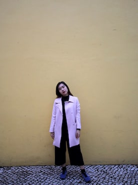 「NIKE FLYKNITのアイテム（スニーカー、その他）」を使った、Christy Heongさん（レディース）の冬コーディネート