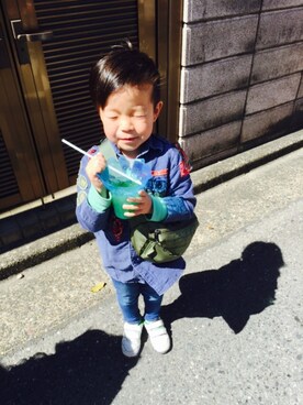 「アイテム（ボディバッグ/ウエストポーチ、グリーン系）」を使った、aiさん（キッズ・110cm）の春コーディネート