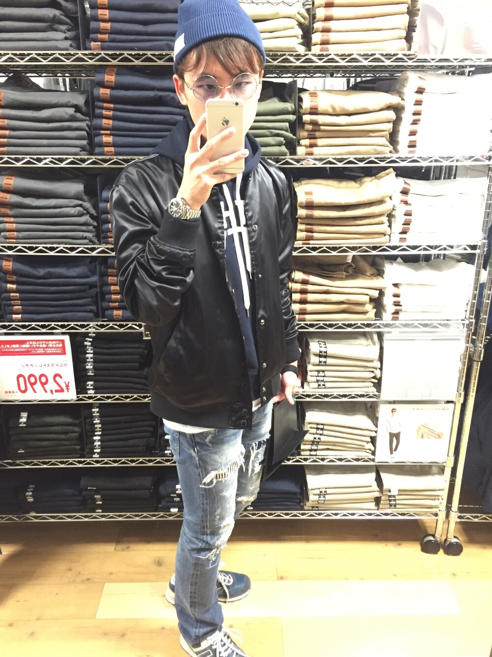 「GDCのGGDC（サングラス、ブルー系）」を使った、まっきんとっしゅさん（メンズ・173cm）の春コーディネートの1枚目の写真