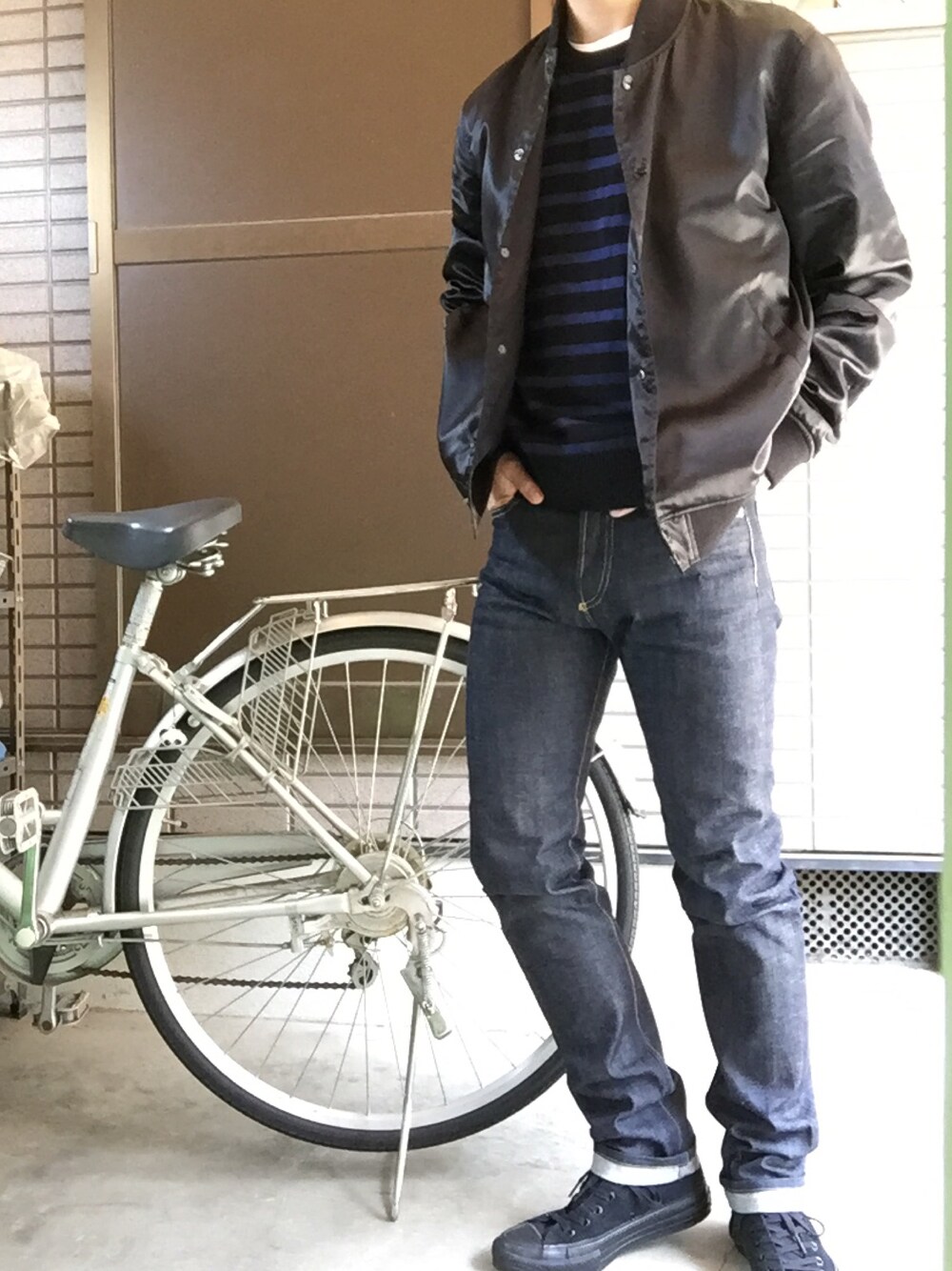 「RAGS McGREGOR のアイテム（Tシャツ/カットソー、ブルー系）」を使った、まっきんとっしゅさん（メンズ・173cm）の春コーディネートの1枚目の写真