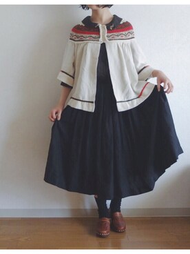 「アイテム（ポンチョ）」を使った、シモさん（レディース・155cm・20代）の春コーディネート