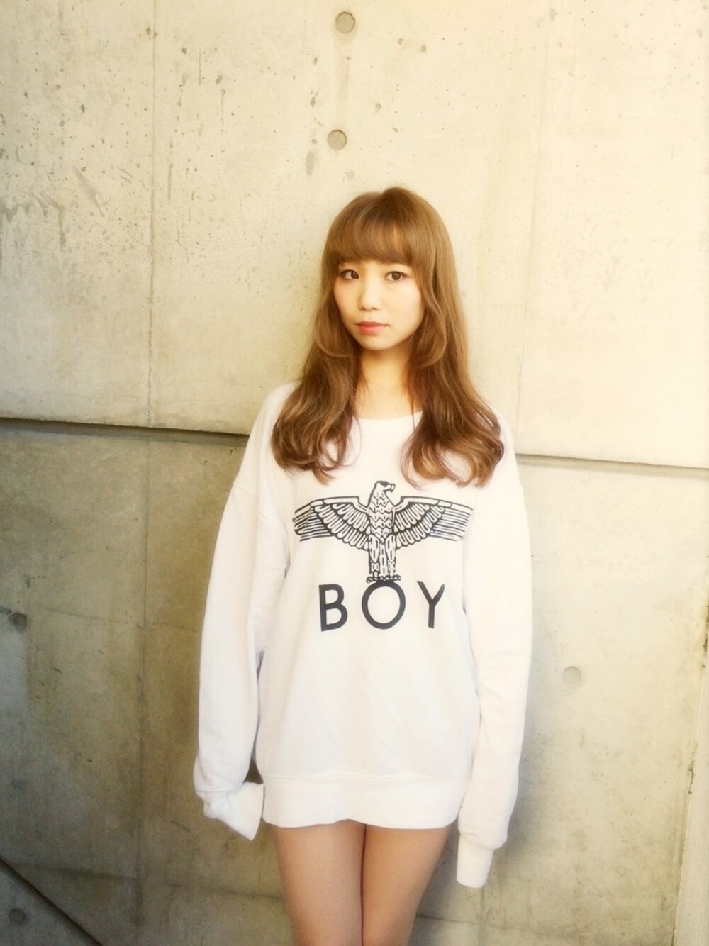 「ビッグシルエット、ストリートMIX、BOY LONDON、ビッグスウェット」｜「BOY LONDONのアイテム（スウェット、ホワイト系）」を使った、SERORIさん（レディース・153cm）の秋コーディネートの1枚目の写真