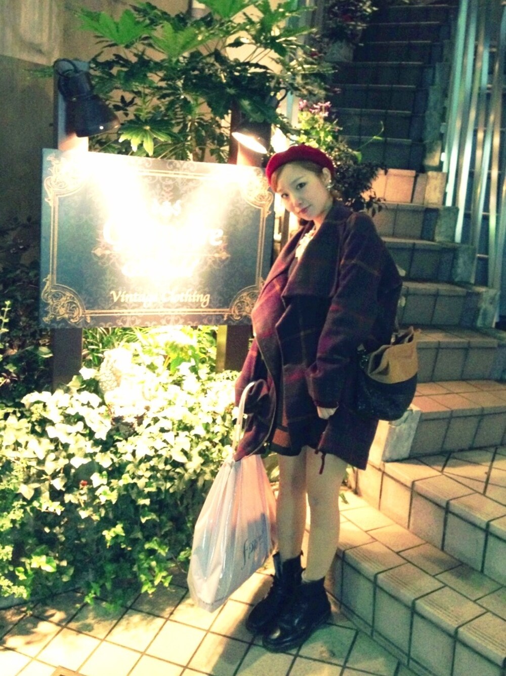 「チェックコート、Vivienne Westwood、Dr.Martens、ベレー帽、WOMEN、コート」｜「Vivienne Westwoodのアイテム（その他アウター、グリーン系）」を使った、SERORIさん（レディース・153cm）の冬コーディネートの1枚目の写真