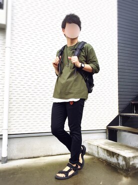 「黒リュック」｜「アイテム（サンダル）」を使った、SUNさん（メンズ・165cm）の秋コーディネート