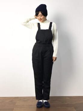 「白ニット」｜「アイテム（つなぎ/オールインワン）」を使った、ゆえんさん（レディース・162cm）の秋コーディネート