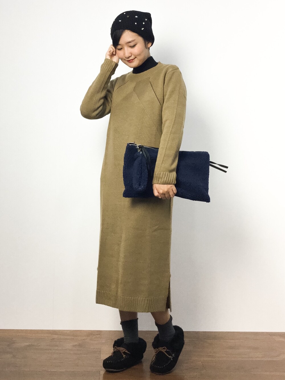 「NANO universeのFERRUCCIO VECCHI/ ビジュー付ニット帽（ニットキャップ/ビーニー、ブラック系）」を使った、ゆえんさん（レディース・162cm）の秋コーディネートの1枚目の写真