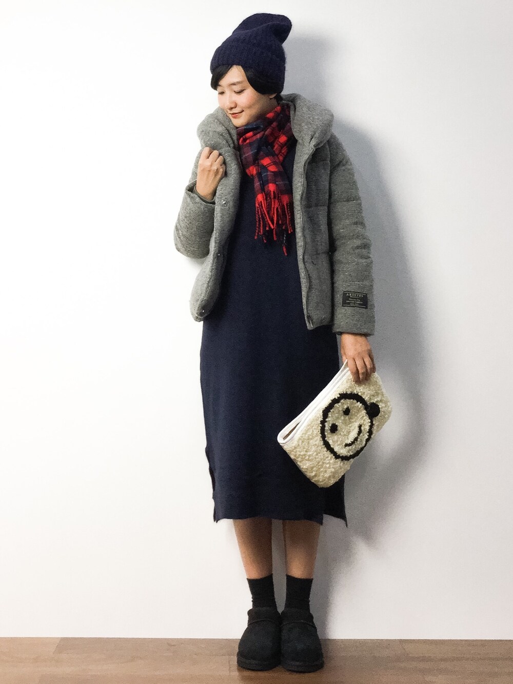 「Another EditionのAnotherEdition×Fatima Moroccoスマイルクラッチバッグ/AE×Fatima/M SML CLT（クラッチバッグ、ホワイト系）」を使った、ゆえんさん（レディース・162cm）の秋コーディネートの1枚目の写真