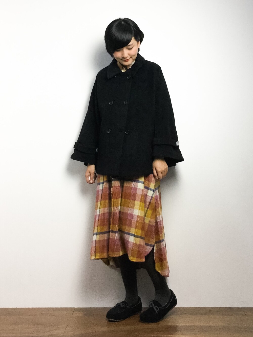 「l'atelier du savonの【ネット先行】　チェック　切り替えワンピース（ワンピース、レッド系）」を使った、ゆえんさん（レディース・162cm）の冬コーディネートの1枚目の写真