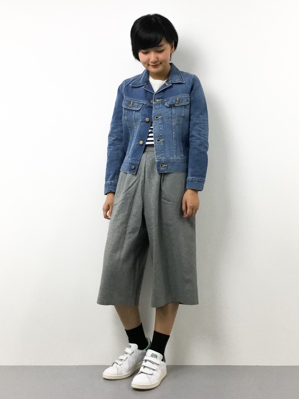 「UR'Sのｳｰﾙ混ﾜｲﾄﾞﾊﾟﾝﾂ（その他パンツ、グレー系）」を使った、ゆえんさん（レディース・162cm）の春コーディネートの1枚目の写真