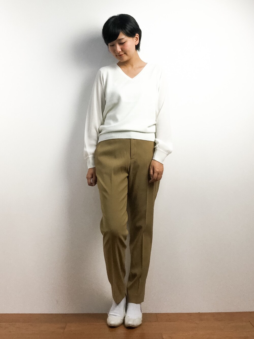 「STUDIOUSのSTUDIOUS ストレッチスリムテーパードパンツ（その他パンツ、グリーン系）」を使った、ゆえんさん（レディース・162cm）の春コーディネートの1枚目の写真