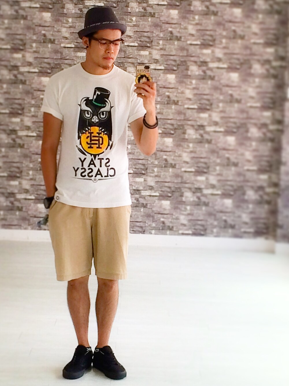 「San Diego Hatのアイテム（ハット、グレー系）」を使った、Matthew TK Leeさん（メンズ・180cm）の夏コーディネートの1枚目の写真
